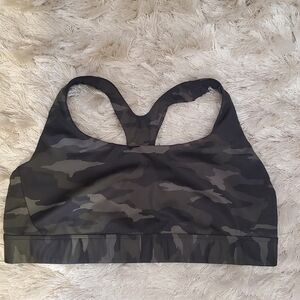 ATHLETA CAMO SPORTS BRA. SZ 1X. RACERBACK. BRA CLOSURE HOOKS
